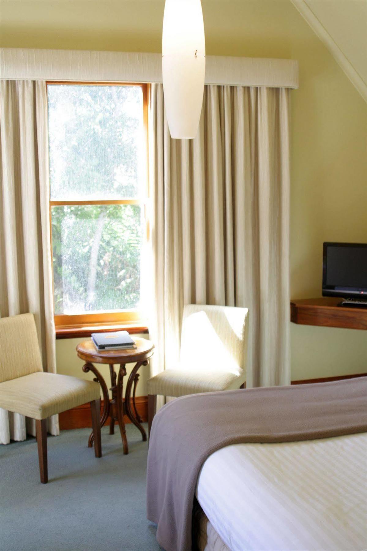 แฟรงคลิน แมเนอร์ Hotel สตรอน ภายนอก รูปภาพ