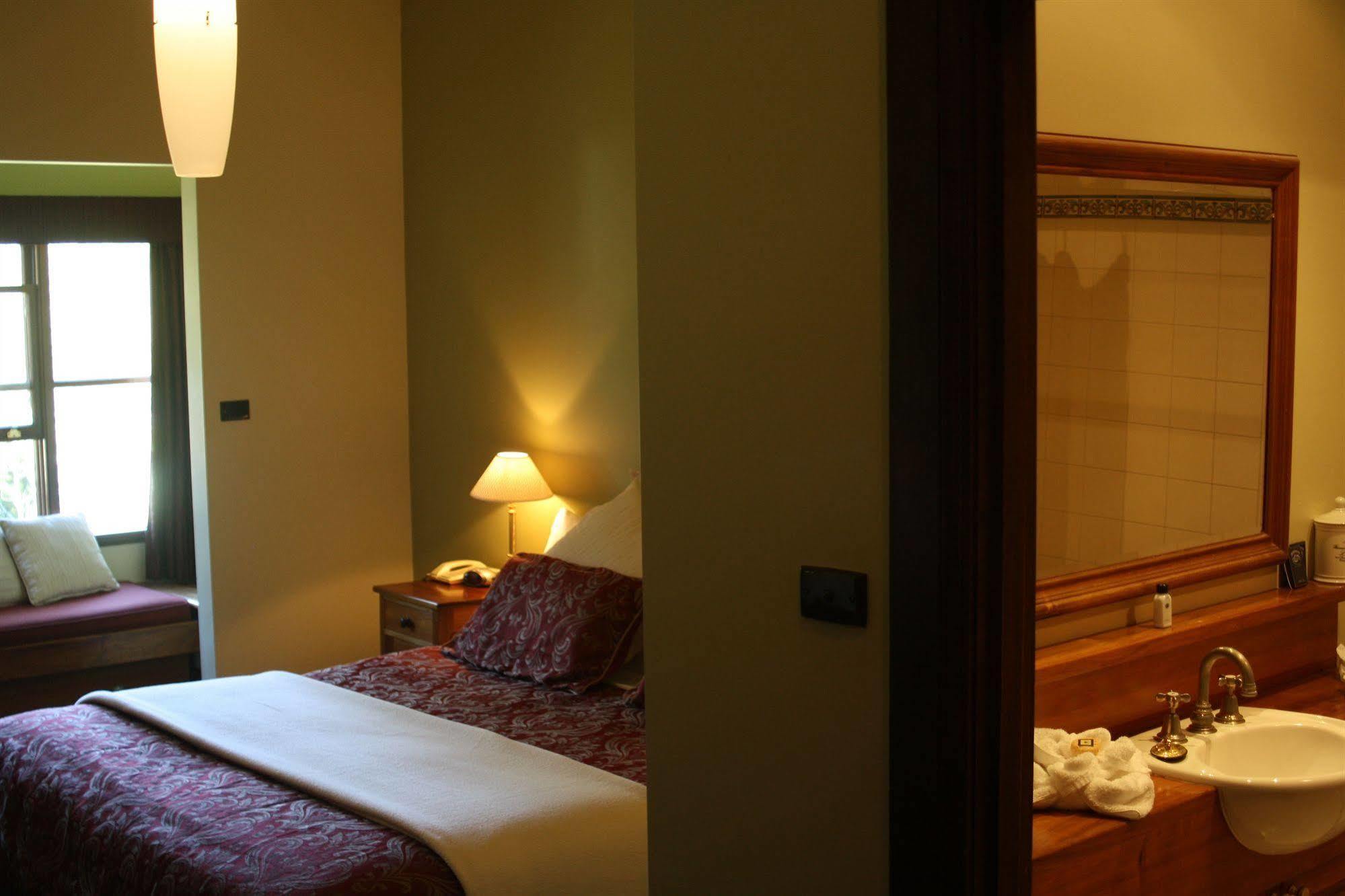แฟรงคลิน แมเนอร์ Hotel สตรอน ภายนอก รูปภาพ